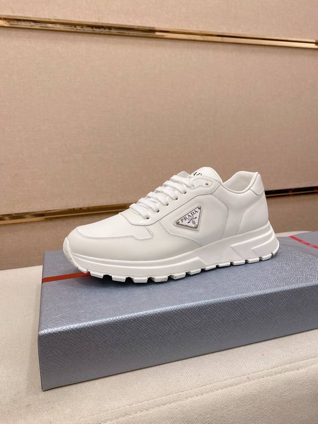 Factory direct price. High-quality Prada men's shoes with official box. Popular
