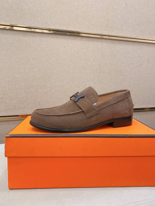 Factory direct price Hermes - Top-tier craftsmanship, stylish business casual!