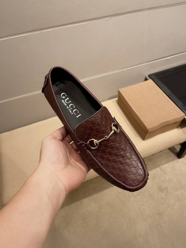 Brand: Gucci. Official flagship store offers business casual driving loafers. A