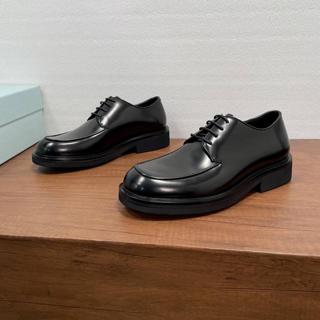 Prada Men's New Leather Lace-up Derby Shoes These derby shoes exude elegance an