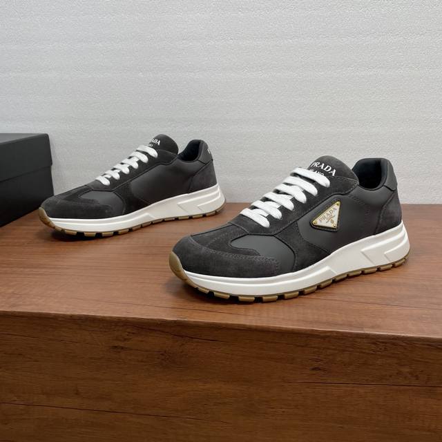 Prada Prax Men's Casual Sneakers ( ) These Prax sneakers blend style and comfor