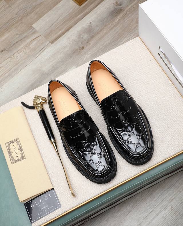 Factory Price p Original Water-Dyed Cowhide Gucci Official Style Formal Shoes It