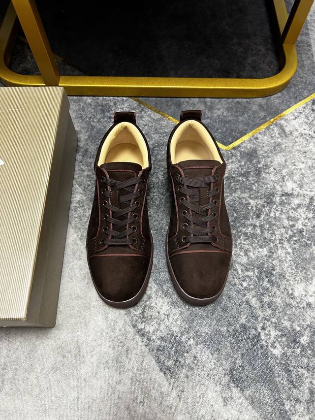 In stock, supports returns and exchanges, factory price. Christian Louboutin Cl