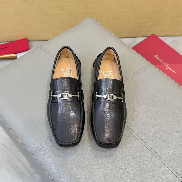 Factory direct price men's loafers 2025 official website synchronized with the