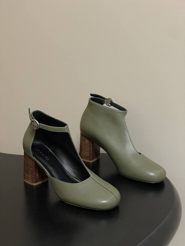 Factory Price - Lemaire 2026S Spring/Summer New Square Toe Chunky Heel Hollowed-