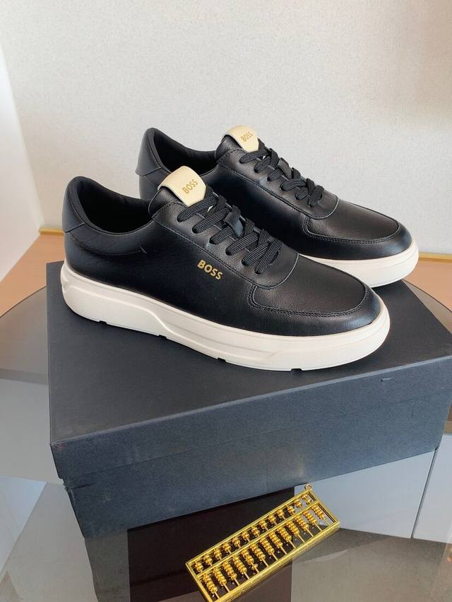 Factory direct price Boos men's casual shoes, original quality. The upper is ma
