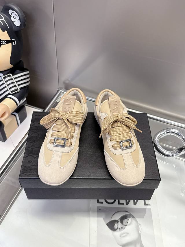 Factory direct price women's clothing, shoes, sportswear, original quality. Siz