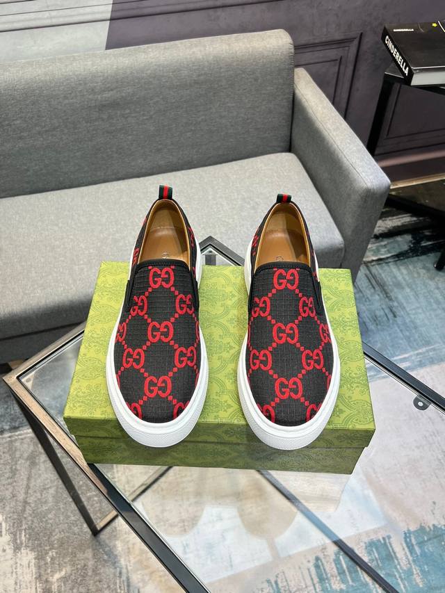 Latest Gucci item, featuring imported twill fabric with a balanced, textured pr