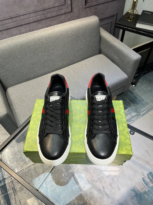 New Gucci single shoes. Upper made of imported cowhide leather (1:1 replica fro