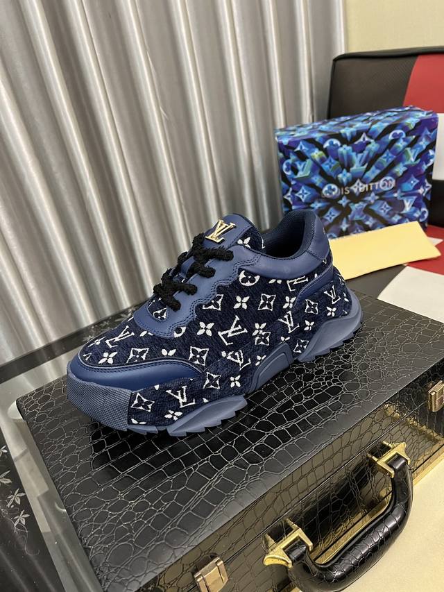 Factory Price (pp): Louis Vuitto New High-Top Sports and Casual Shoes, imported