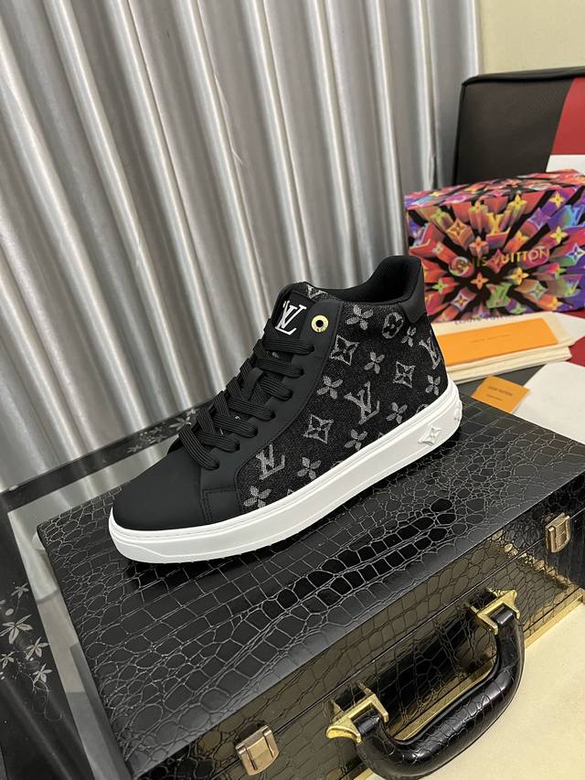 Factory Price (pp): Louis Vuitton LV original quality. Unique modern style sneak