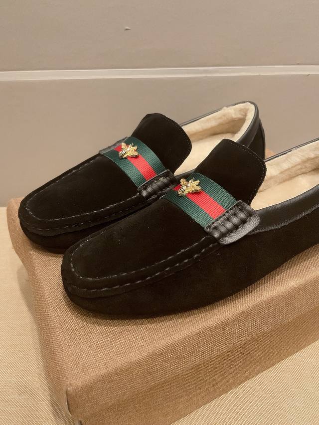 Genuine sheep wool lining, stay warm this winter! Gucci official first release,