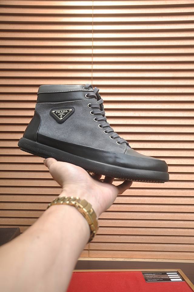 Factory Price p Prada, a trendy and popular brand, this avant-garde and versatil