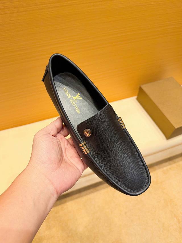 New arrival from the official Louis Vuitton website. Founded in Florence in 192