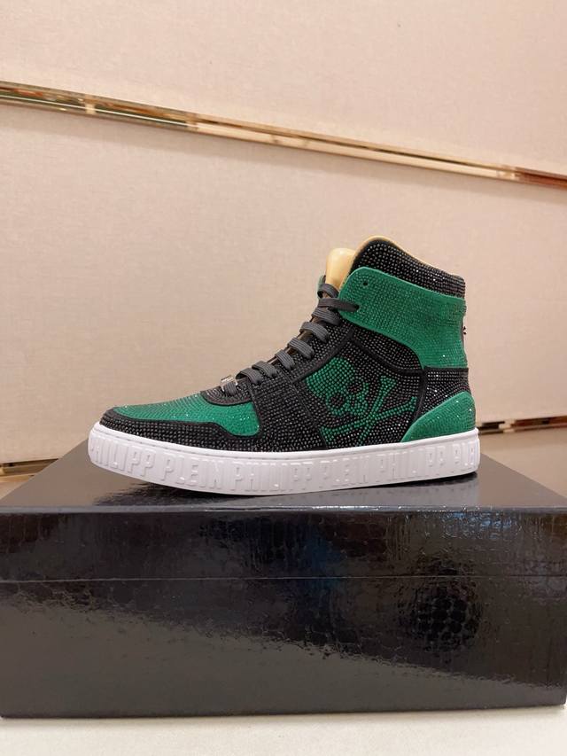 Factory direct price. Top-tier men's item, same as those sold in department sto