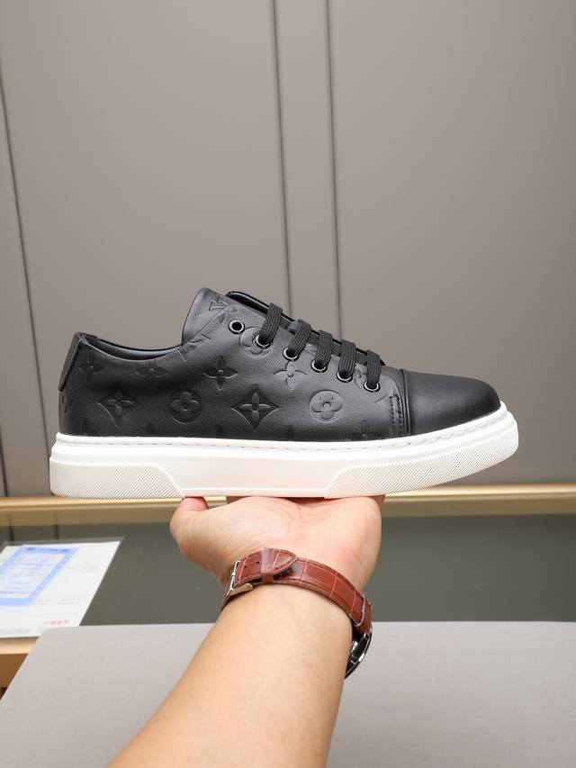 New Arrival of Featured Louis Vuitton LV Shoes. Features an LV upper made of imp