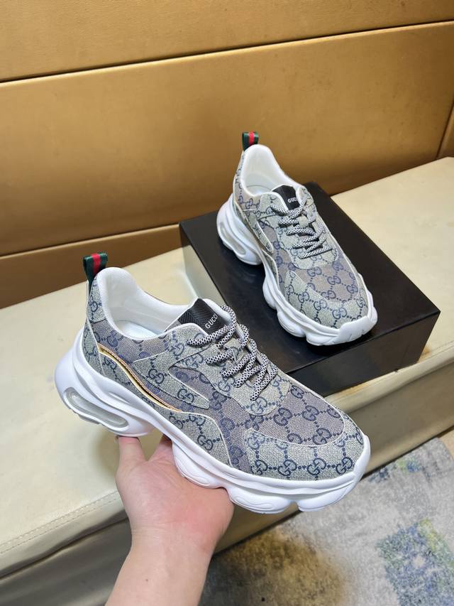 Gucci original quality. Unique modern style sneakers. A must-have casual shoe f