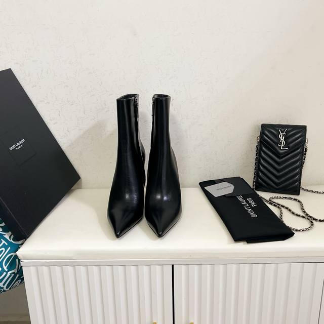 Factory Price (pp): Saint Laurent YSL Letter Metal Heel Ankle Boots. Material: C