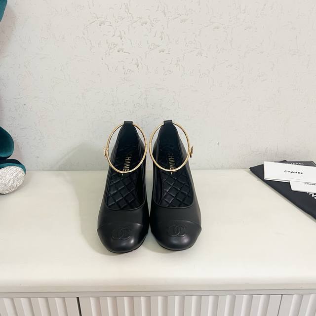 Factory Price (pp): Mary Jane Ballet Flats, Runway Style Imported Smooth and Sof