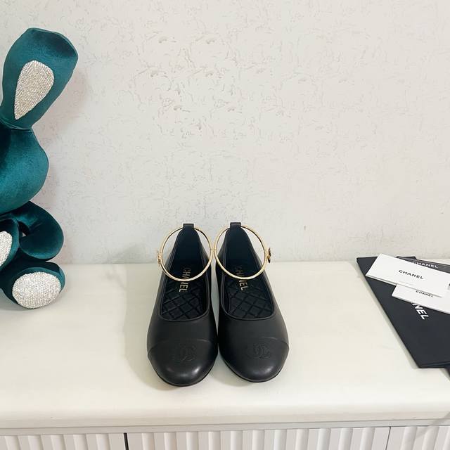 Factory Price (pp): Mary Jane Ballet Flats, Runway Style, Imported Smooth and So