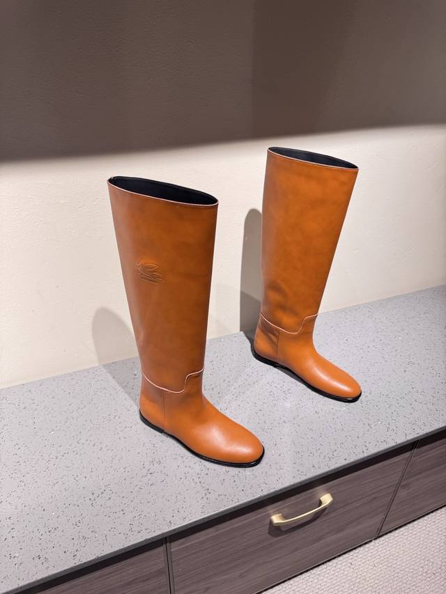 Etor 25 New Low-Heel Flat Boots Available!