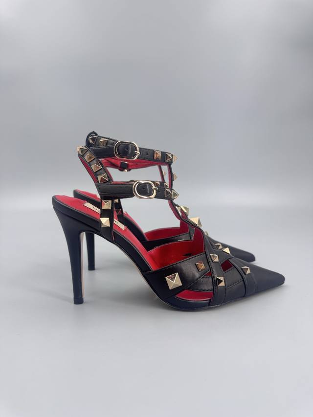 Valentino high heels with full rhinestone embellishment. Official colorway sync