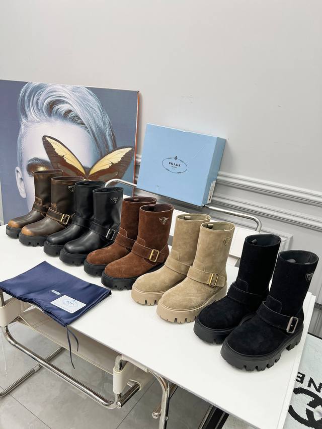 2025 Prada New Classic Triangle Logo Slip-on Women's Boots - An Absolutely Must-