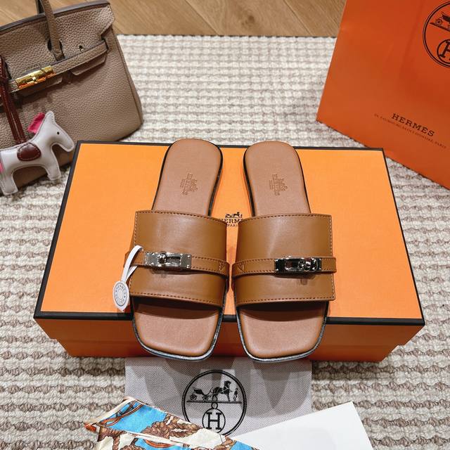 Hermes official website latest color scheme: Women's: Black, white, brown, green