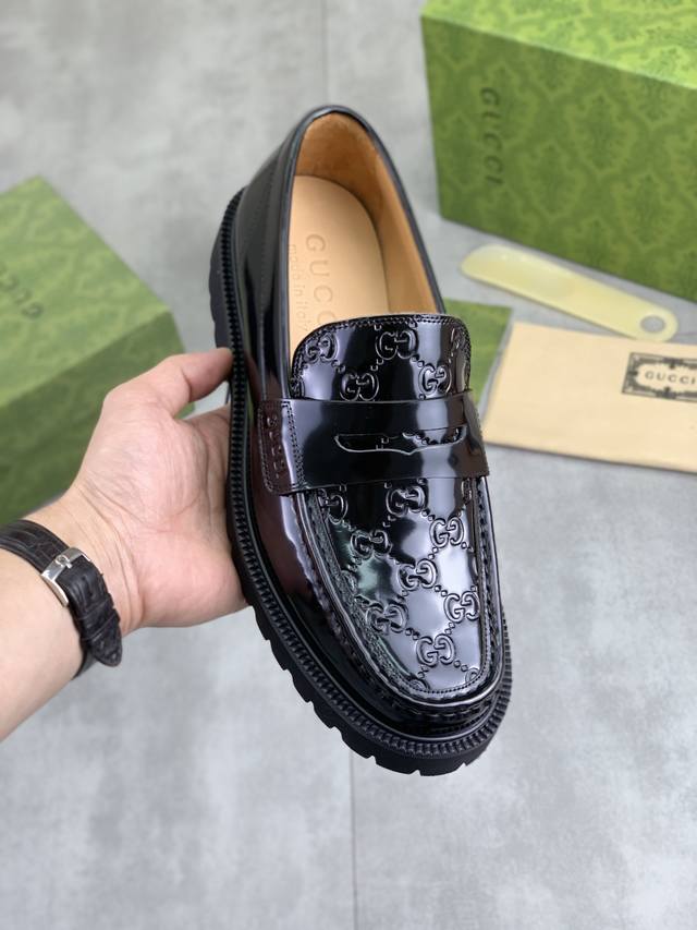 Factory direct price, genuine price, water-dyed calfskin Gucci business leather