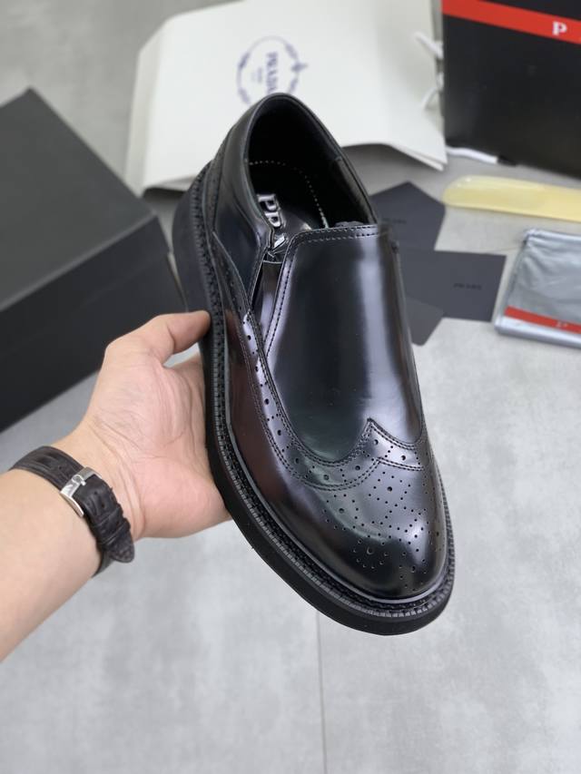 Factory price, real price, Prada top-tier version, new Prada casual leather shoe