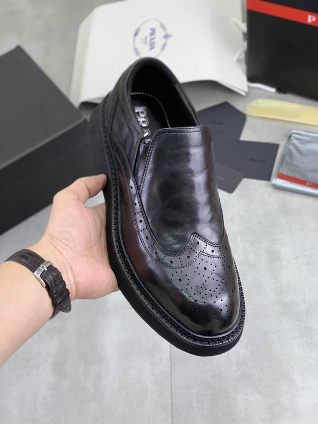 Factory price, real price, Prada top-tier version, new Prada casual leather shoe