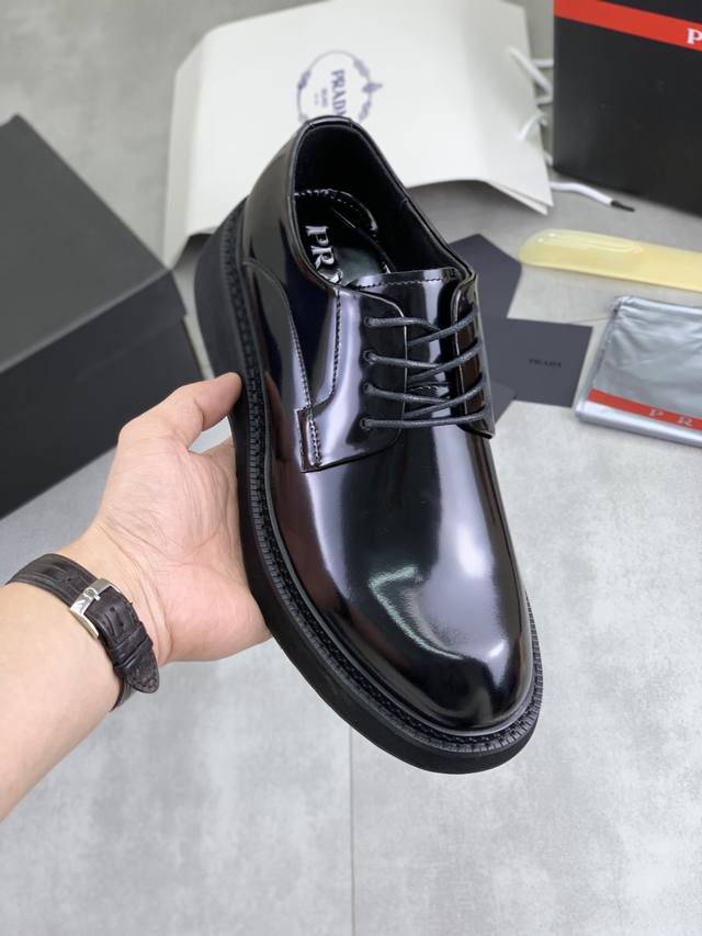 Factory price, real price, Prada top-tier version, new Prada casual leather shoe