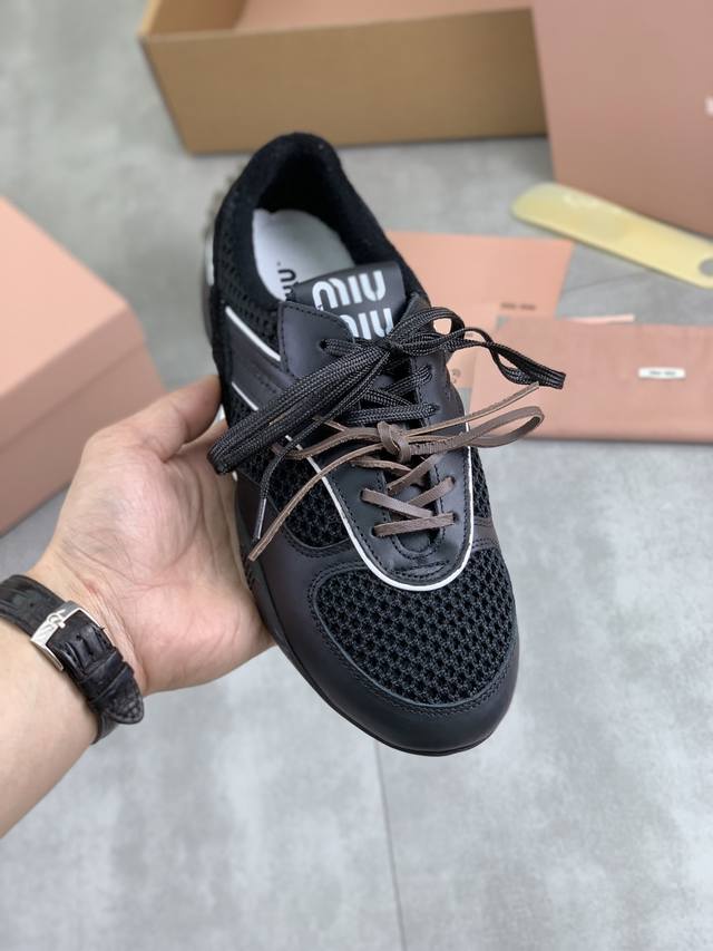 Factory price, top-tier version Miu Miu x New Balance NB530 casual sports shoes,