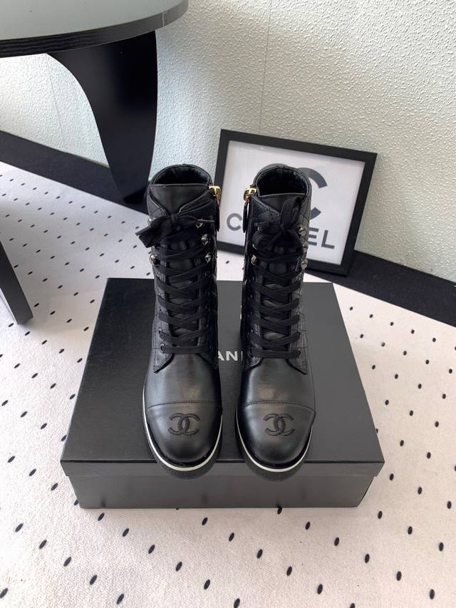 Chanel New Autumn/Winter Letter Ankle Boots, High-Version. Continuing the classi