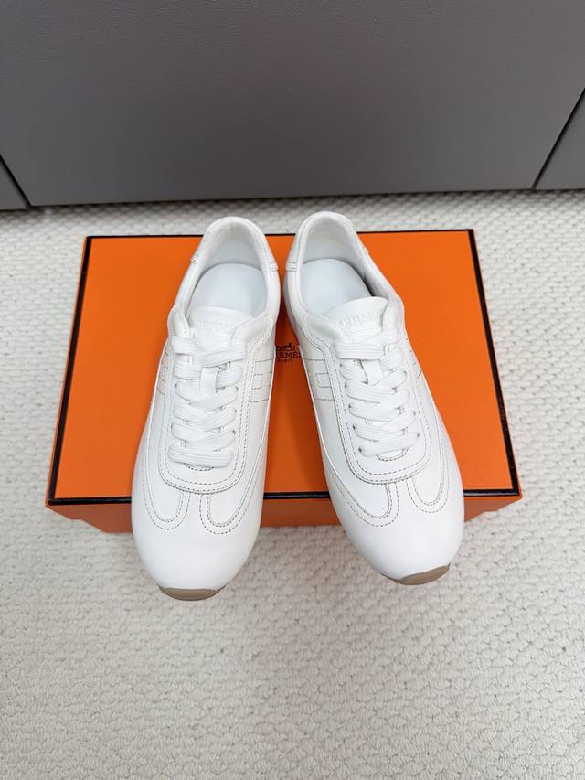 Hermes Classic Couple Casual Trainer Shoes! These casual shoes for couples featu