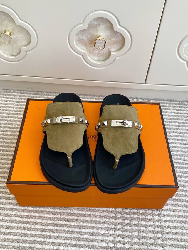 Couple's Hermes Empire Series Kelly Buckle Flip-Flops, Top Quality Calfskin Sli