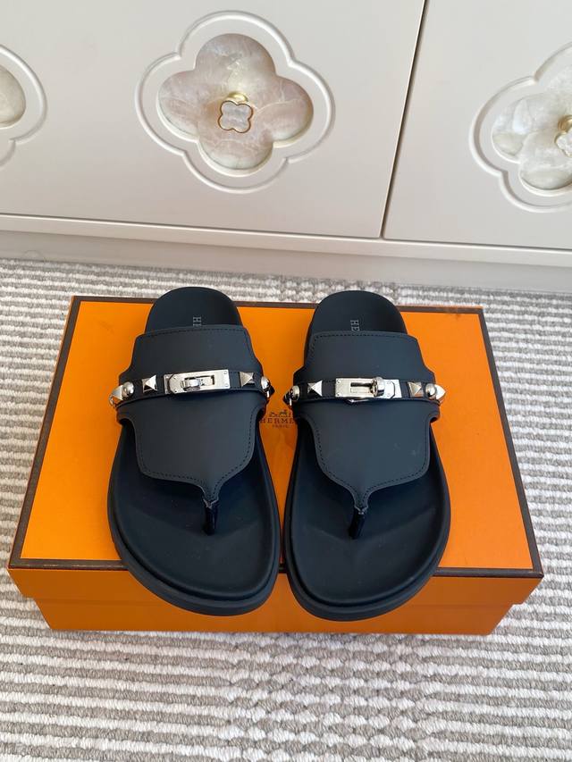 Couple's Hermes Empire Series Kelly Buckle Flip-Flops, Top Quality Calfskin Sli