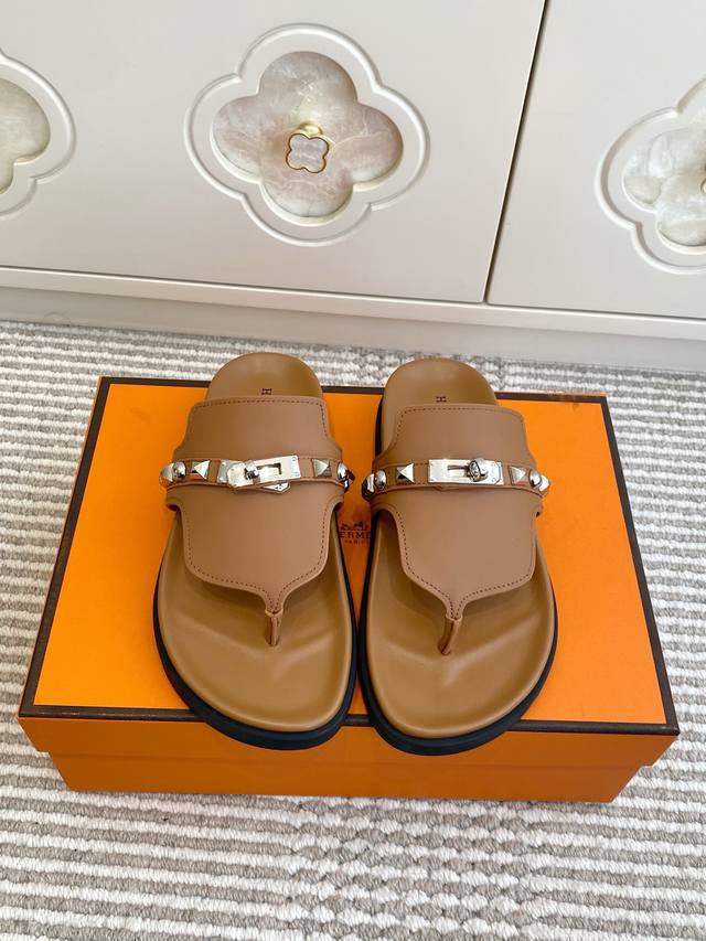 Couple's Hermes Empire Series Kelly Buckle Flip-Flops, Top Quality Calfskin Sli
