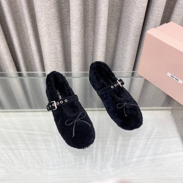 Miumiu Dance Shoes 2025 Autumn/Winter New Arrival. Close-up details of the Miu M