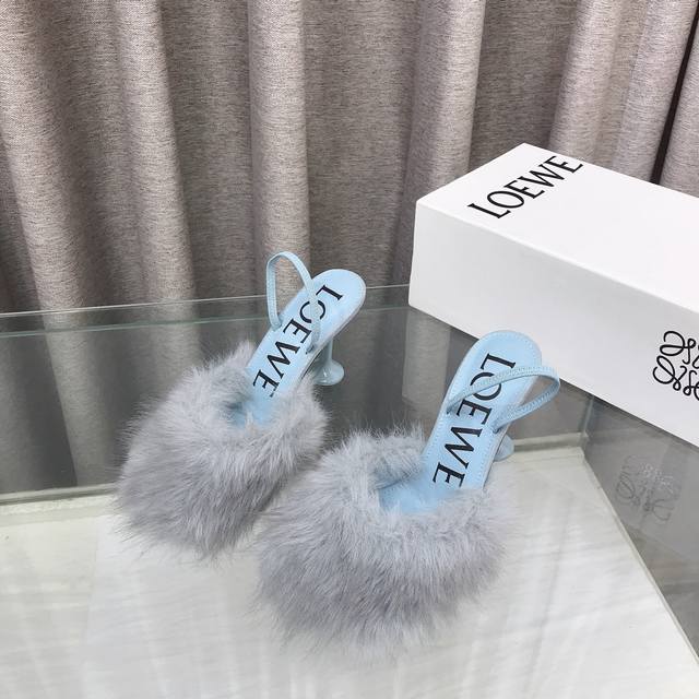 Latest Loewe 25Ss Autumn/Winter limited edition fur shoes, featuring the hottest
