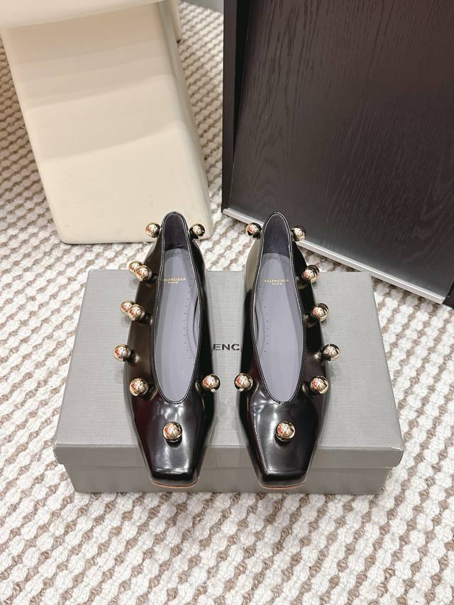 Retail Price Balenciaga Metallic Patent Leather Flat Shoes Balenciaga 2026 Early