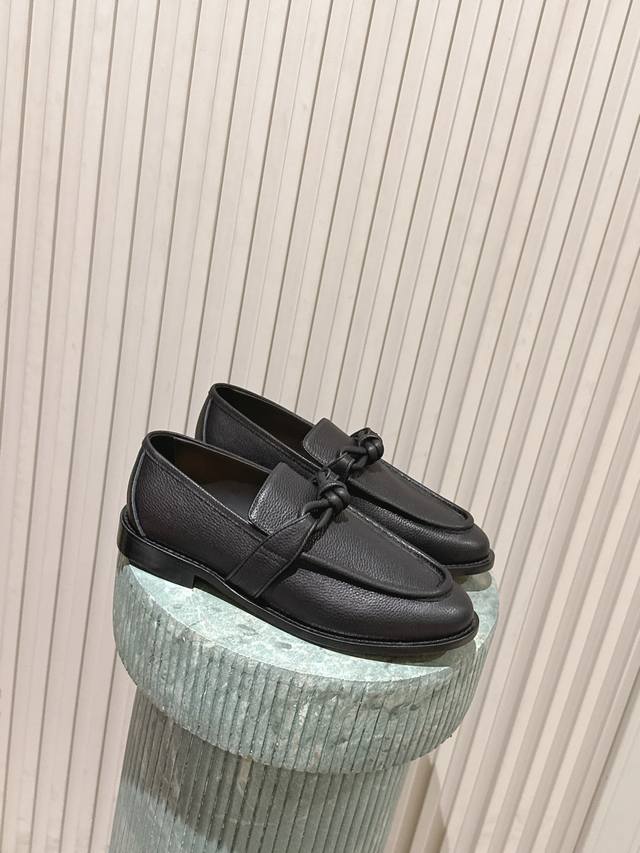 Top Version: Bottega Veneta Bv New Vintage Loafers. Made with premium original s