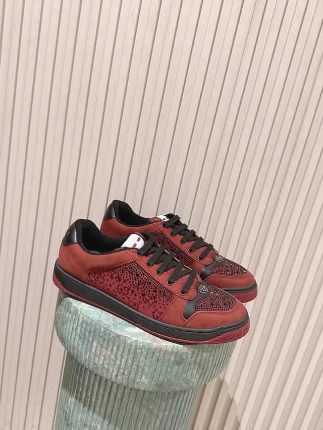 Top-tier version: Couple's style with rhinestones and a box. Gucci Gg New Screen