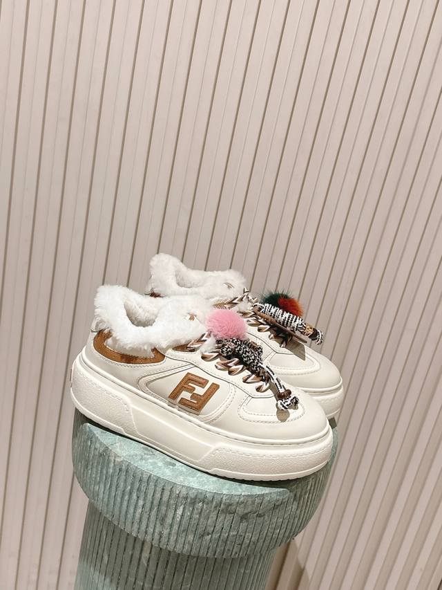 Top Version: Fendi's latest Match asymmetrical magic platform Charm Match lace-u