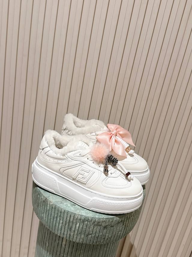 Top Version: Fendi's latest Match asymmetrical magic platform Charm Match lace-u