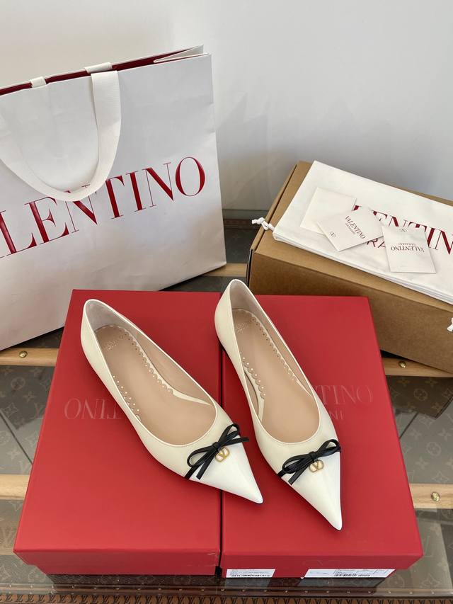 Dongguan-made Hualun color-blocked bow pointed toe flat ballet flats Top-qualit