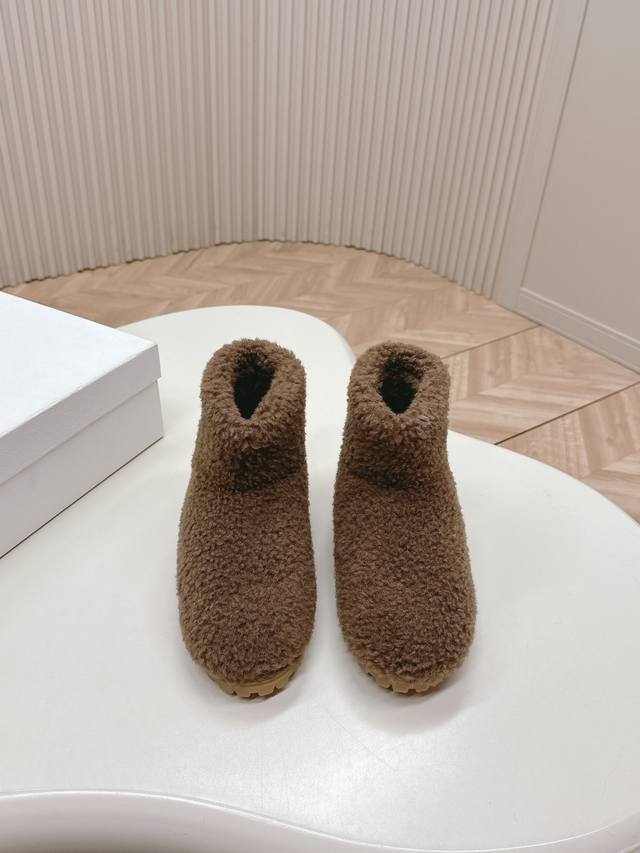 Prada Fall/Winter 2024 Furry Ankle Boots/Snow Boots. Classic triangle buckle, c