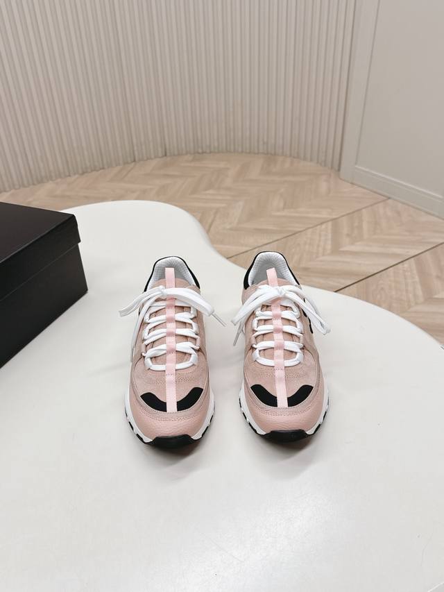 Chanel 26C New Panda Shoes Casual Sneakers These are incredibly popular and hard