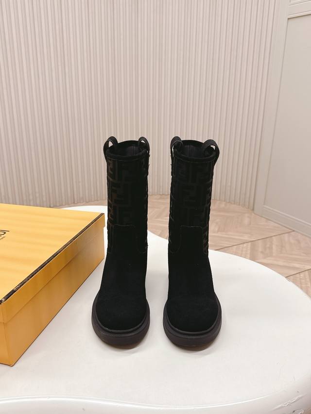 Short Fendi 2025 Autumn/Winter Short Boots, High-top Boots, Riding Boots Yyds