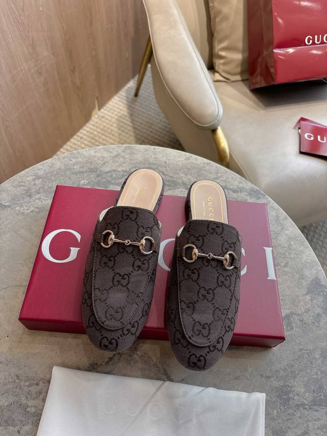 1803-1 Brown G 35-41 Since its inception, the slipper has been a signature produ